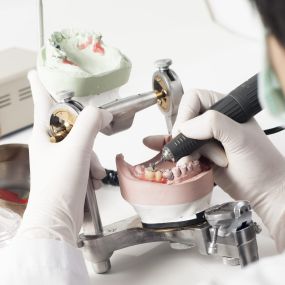 Bild von Chrome Cast Dental Laboratory