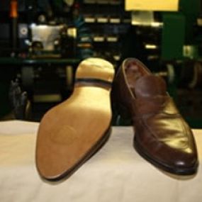 Bild von Hutton's Shoe Repair Service