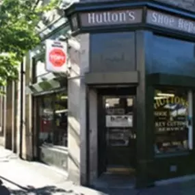 Bild von Hutton's Shoe Repair Service