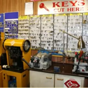 Bild von Hutton's Shoe Repair Service