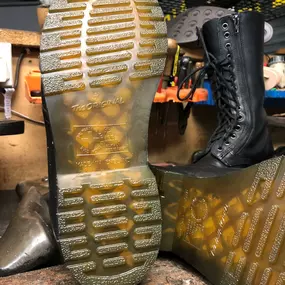 Bild von Hutton's Shoe Repair Service