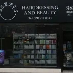 Bild von Berry's Hairdressing & Beauty