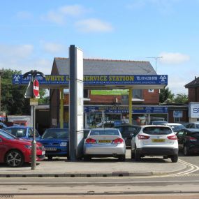 Bild von White Lane Service Station Ltd