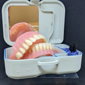 Bild von Simply Dentures