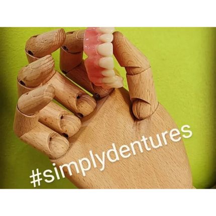 Logo da Simply Dentures