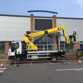 Bild von LIFT ME Cherry Picker Hire