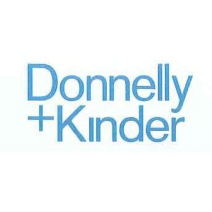 Logotipo de Donnelly & Kinder