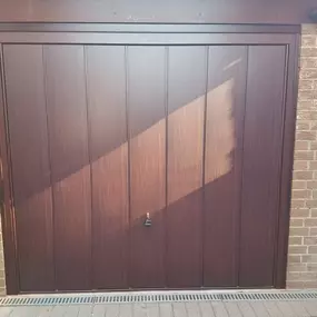 Bild von R Watson Garage Doors