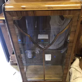 Bild von C.S. Embling - The Cabinet Repair Shop