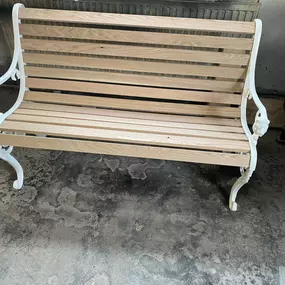 Bild von C.S. Embling - The Cabinet Repair Shop