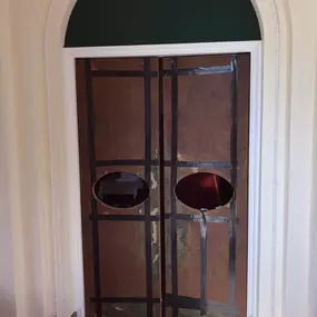 Bild von C.S. Embling - The Cabinet Repair Shop