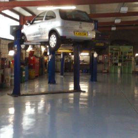 Bild von CMC - Car Maintenance Centre Ltd