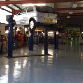 Bild von CMC - Car Maintenance Centre Ltd