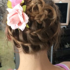 Bild von Studio 19 Hairdressing & Bridal Specialist