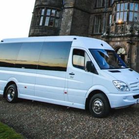 Bild von Milburn Luxury Coaches