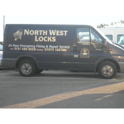 Logo fra North West Locks