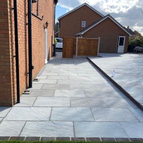 Bild von Elite Paving & Landscaping Ltd