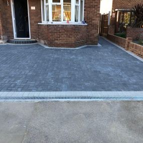 Bild von Elite Paving & Landscaping Ltd