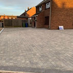 Bild von Elite Paving & Landscaping Ltd