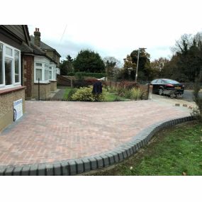 Bild von Elite Paving & Landscaping Ltd