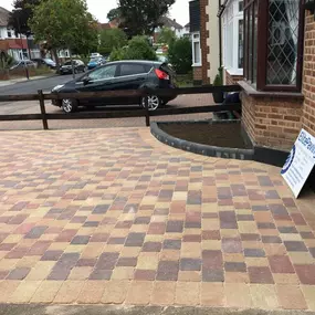 Bild von Elite Paving & Landscaping Ltd