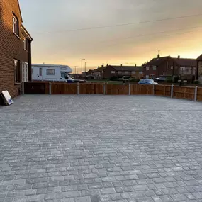 Bild von Elite Paving & Landscaping Ltd