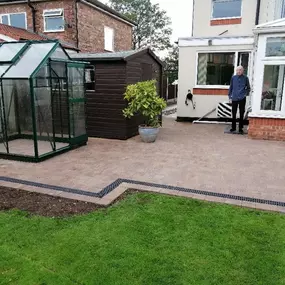 Bild von J Lowther & Sons Driveways & Building Services