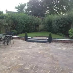 Bild von J Lowther & Sons Driveways & Building Services