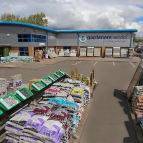 Bild von Gardeners World & Building Supplies Ltd