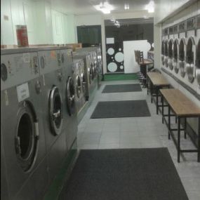 Bild von New City Road Laundry Service