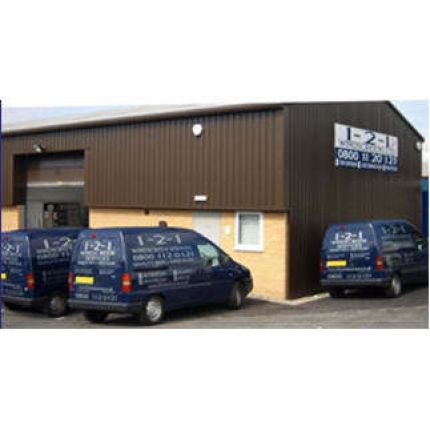 Logo van 1 2 1 Windscreen Services