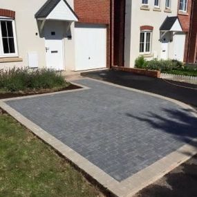 Bild von Rogerstone Landscaping and Driveways Ltd