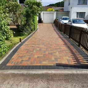 Bild von Rogerstone Landscaping and Driveways Ltd