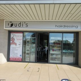 Bild von Rudi's Hairdressing