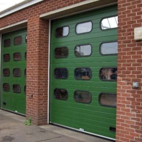 Bild von Thoroughbred Industrial Doors Ltd