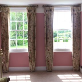 Bild von Heathers Curtains & Upholstery