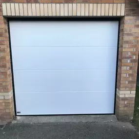 Bild von Garage Doors Repaired Installations Ltd