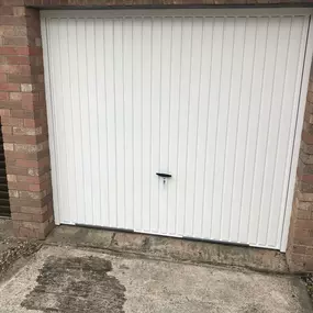 Bild von Garage Doors Repaired Installations Ltd