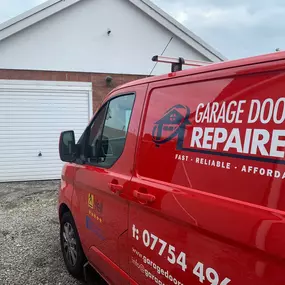 Bild von Garage Doors Repaired Installations Ltd