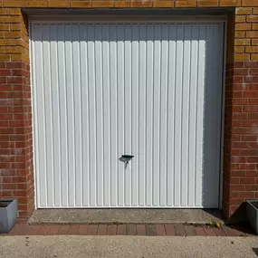 Bild von Garage Doors Repaired Installations Ltd