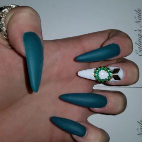 Bild von Ealing's Nails & Beauty