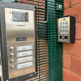 Bild von Ryno Locksmiths & Services Ltd