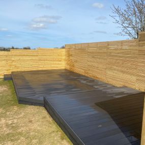 Bild von Desirable Decking & Landscaping