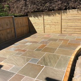 Bild von Desirable Decking & Landscaping