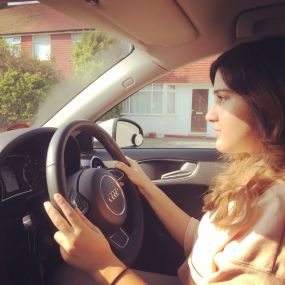 Bild von Dhoot Driving Female Instructors