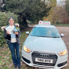 Bild von Dhoot Driving Female Instructors