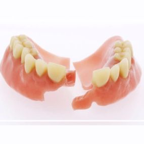 Bild von Mobile Denture Repair