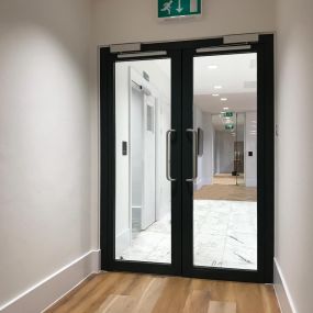 Bild von Glass Walls and Doors