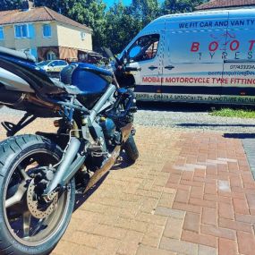 Bild von Boots Mobile Motorcycle Tyres