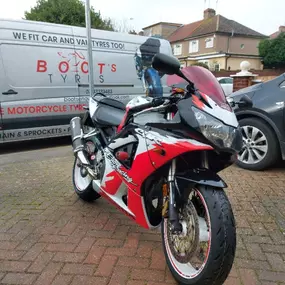 Bild von Boots Motorcycle Tyres